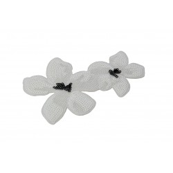 Naszywka haft białe kwiaty APL-616